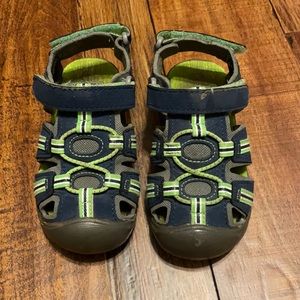 Navy/green sandals